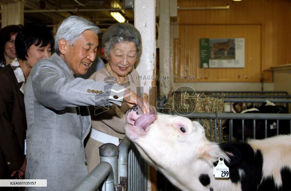 Japan's emperor, empress visit park, farm in Ottawa suburbs