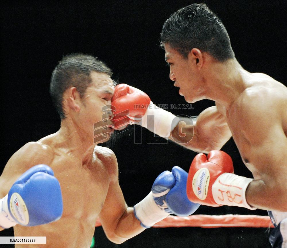 Roman Gonzales defends WBA minimumweight title