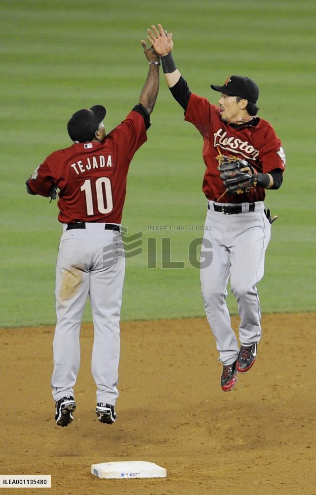 Houston's K. Matsui, Tejada celebrate win