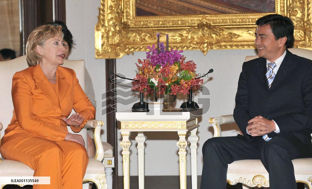 U.S. Secretary of State Clinton talks with Thai PM Abhisit