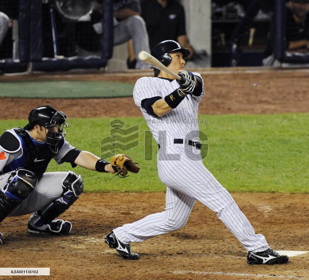 Yankees Matsui blasts homer