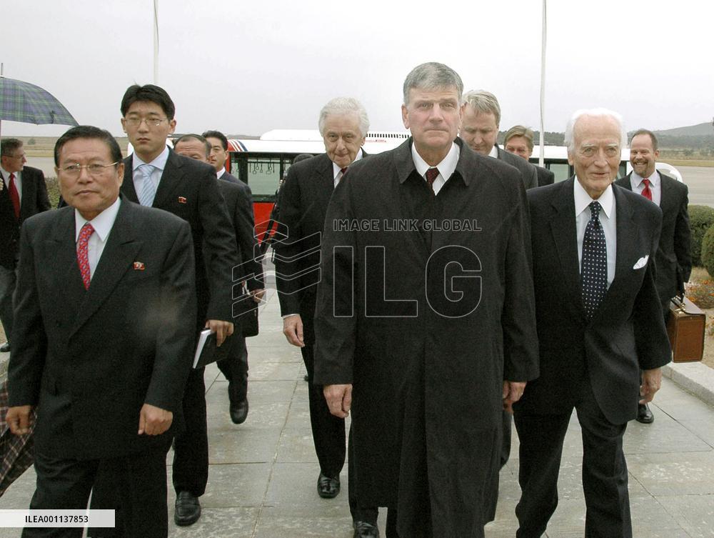 U.S. evangelist arrives in N. Korea