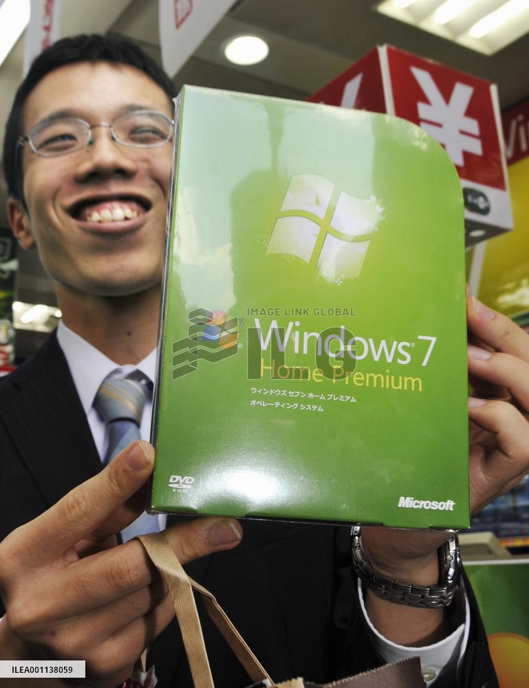 Microsoft's Windows 7 hits shelves in Japan