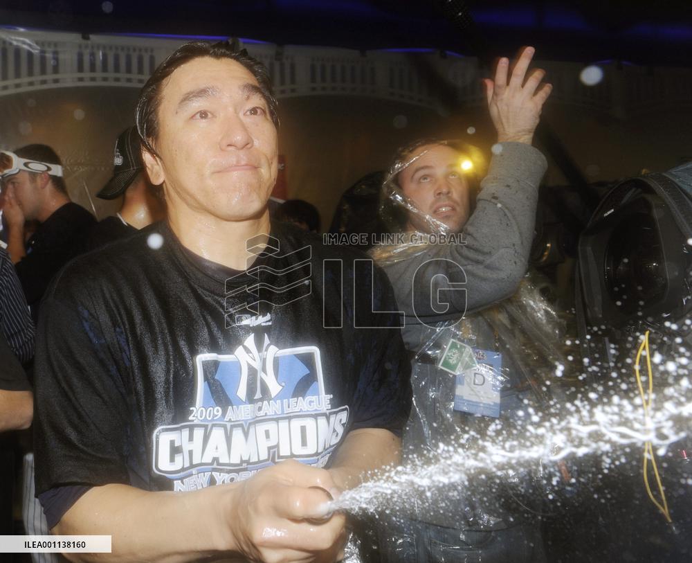 Yankees advance to World Series