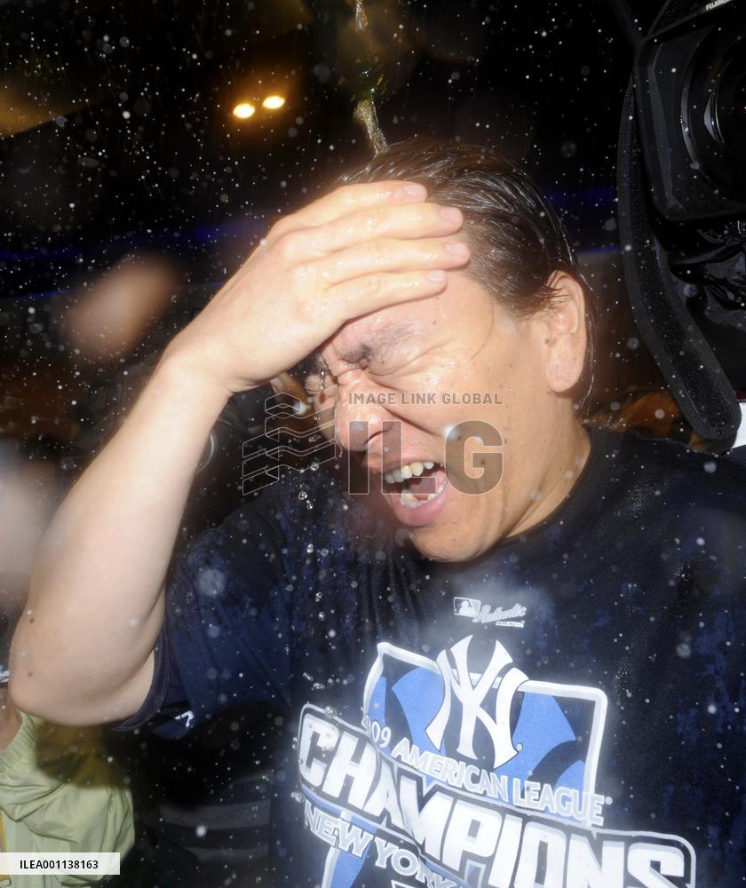 Yankees advance to World Series