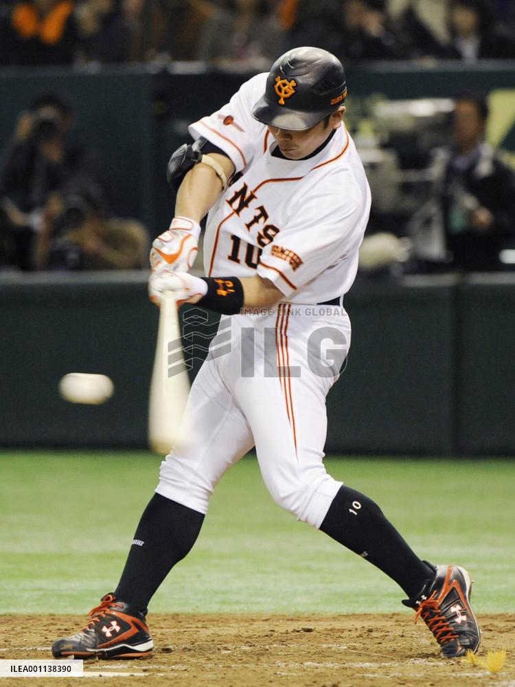 Giants take 2-1 lead over F's