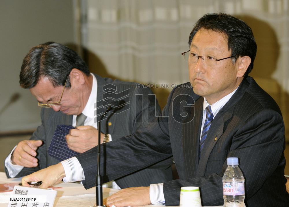 Toyota exec sheds tears on Formula One withdrawal
