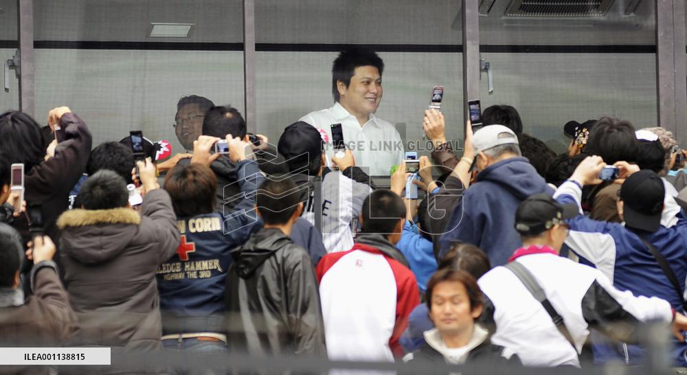 S. Korean slugger Kim Tae Kyun speaks at news conference
