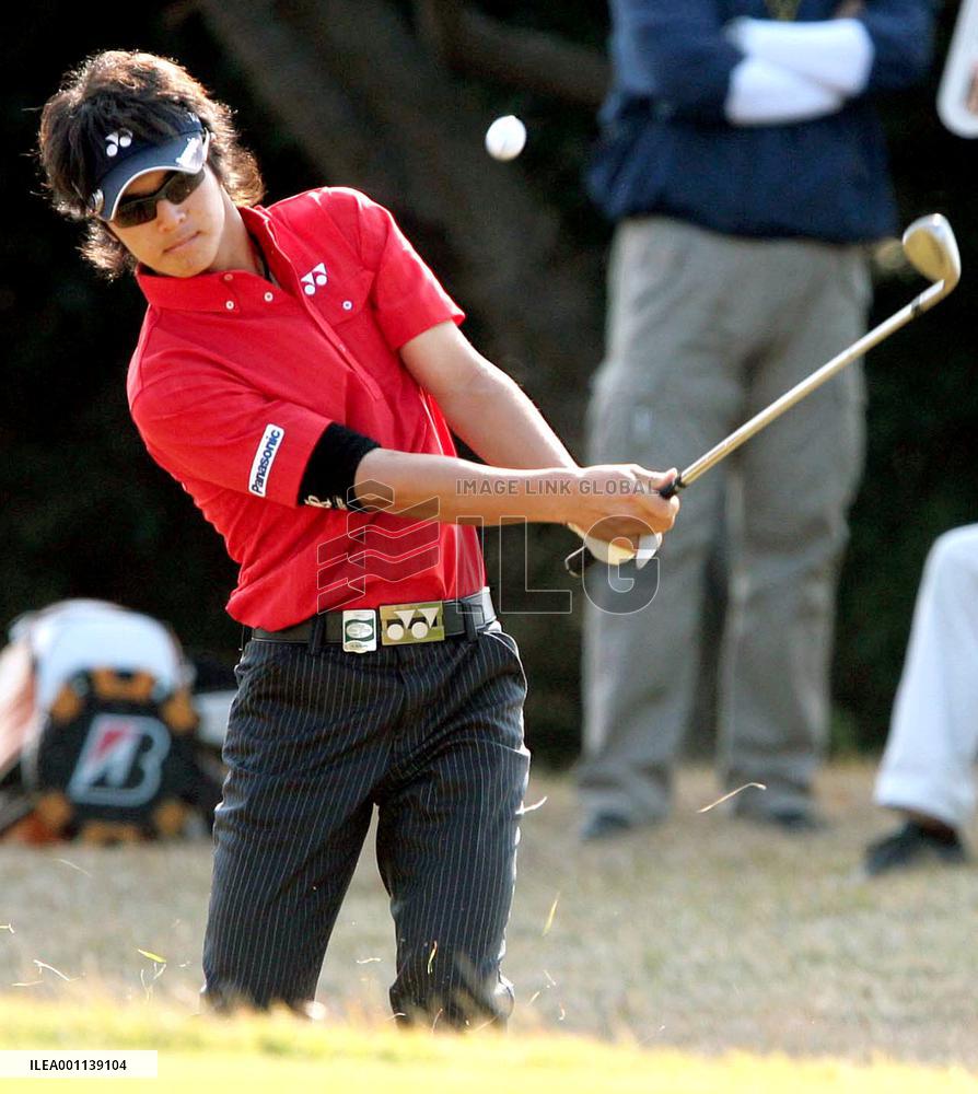Ishikawa ties for lead at Casio World Open