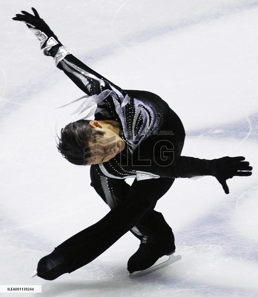 Takahashi top, Oda 3rd after SP at Grand Prix Final