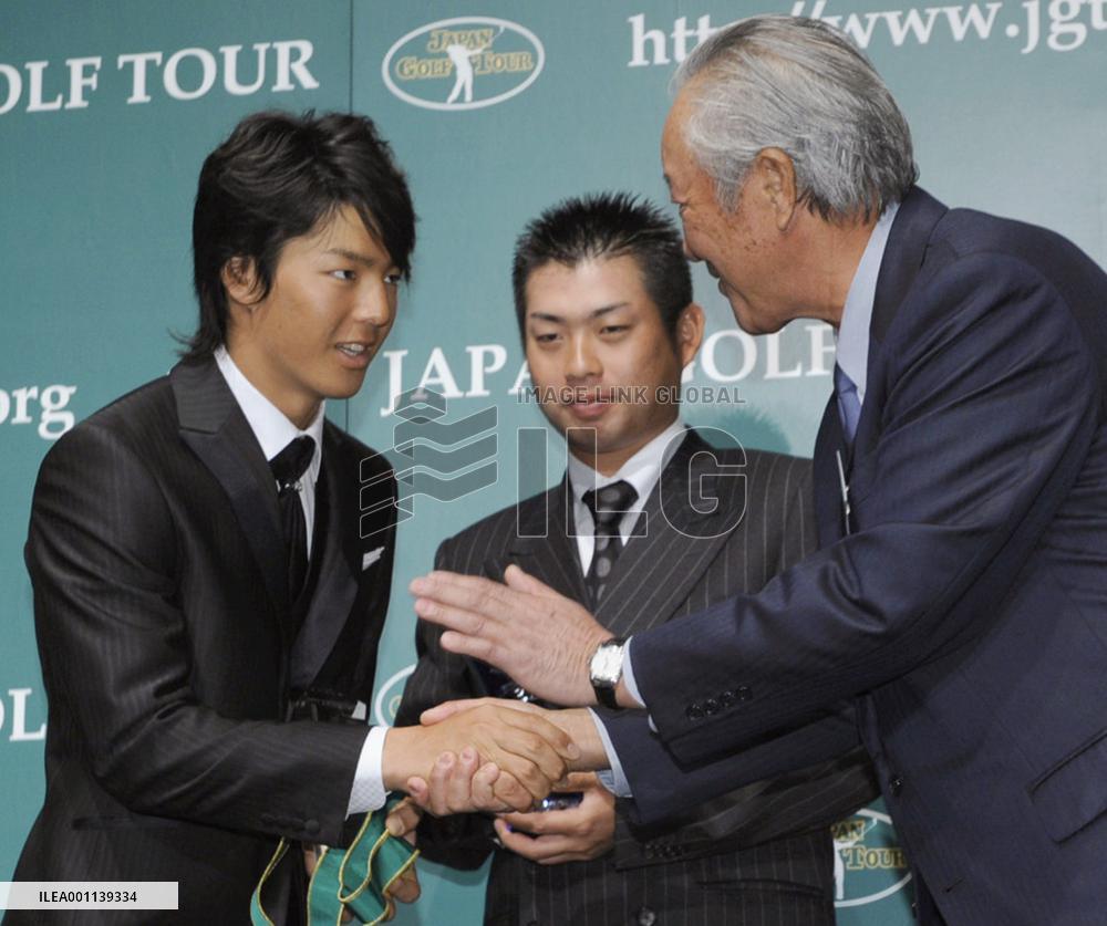 Ishikawa named MVP, Ikeda is Rookie of the Year