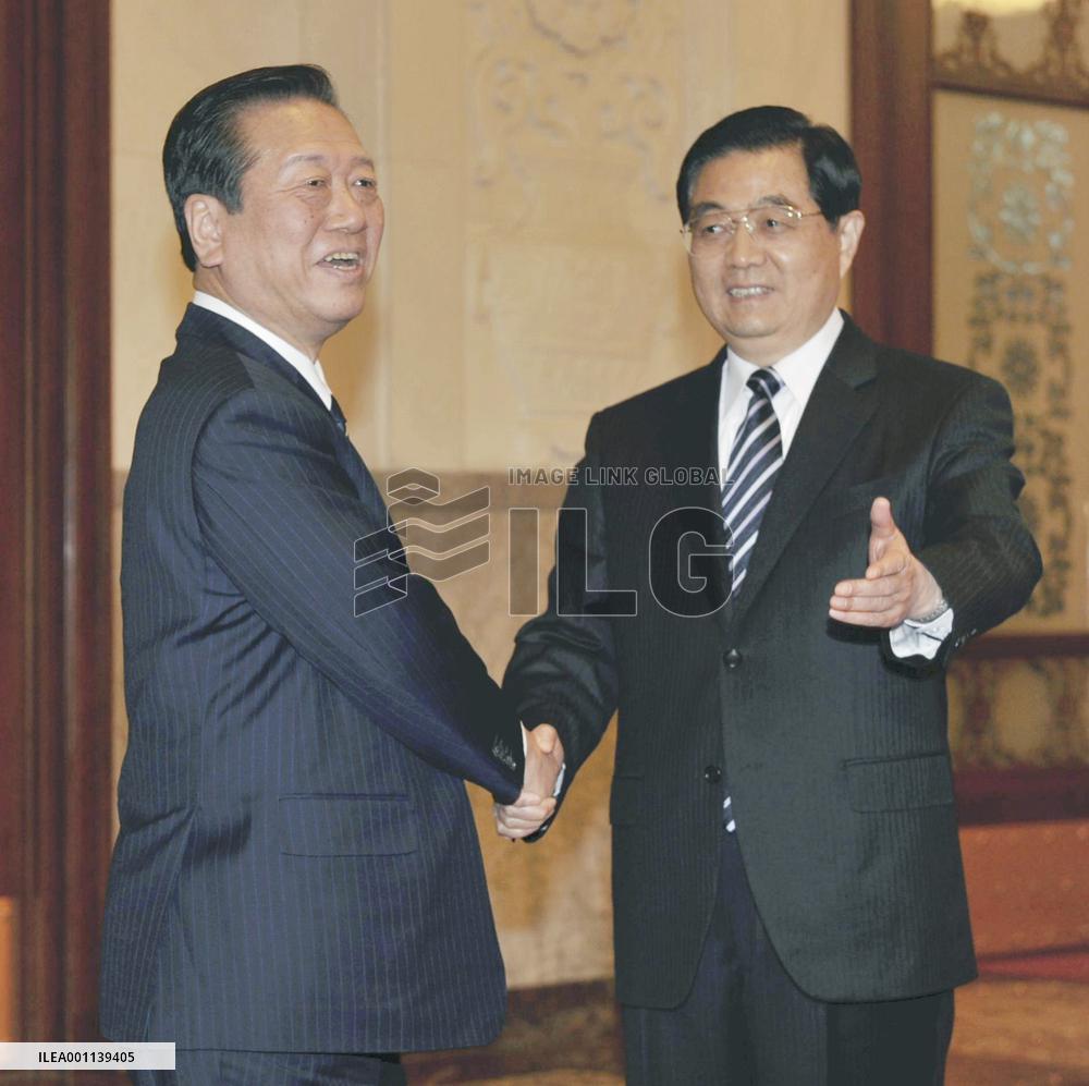 Ozawa meets China's Hu
