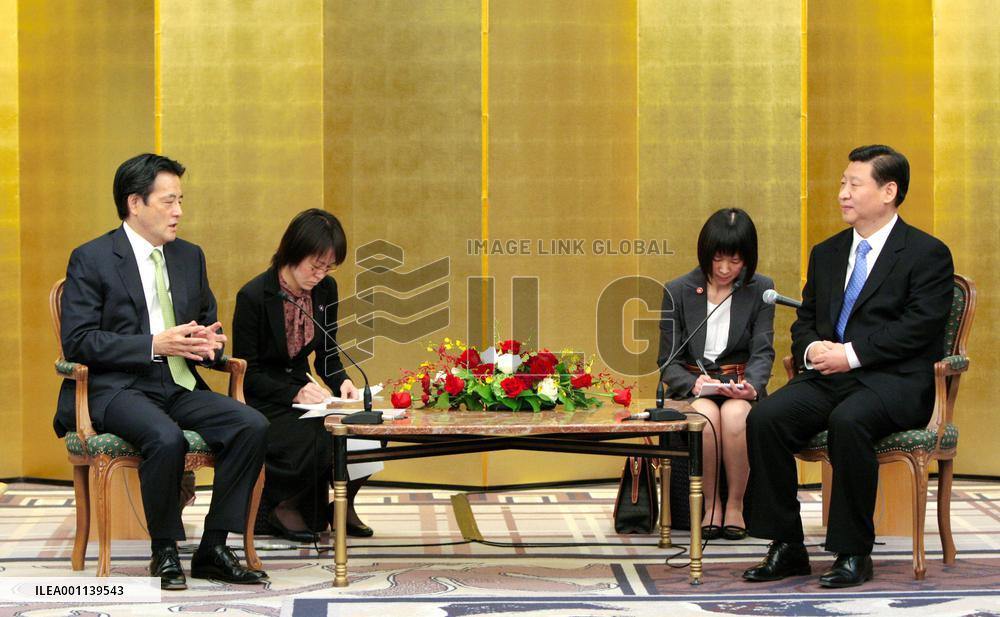 Okada, Chinese Vice President Xi meet