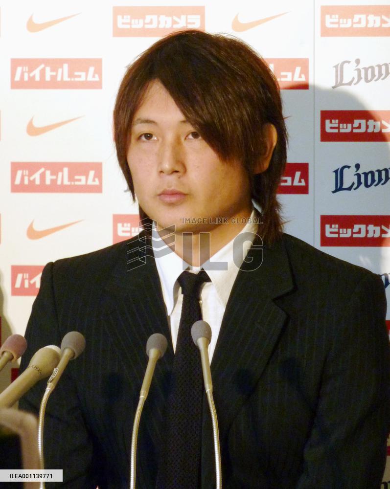 Wakui re-signs with Seibu Lions for 200 mil. yen