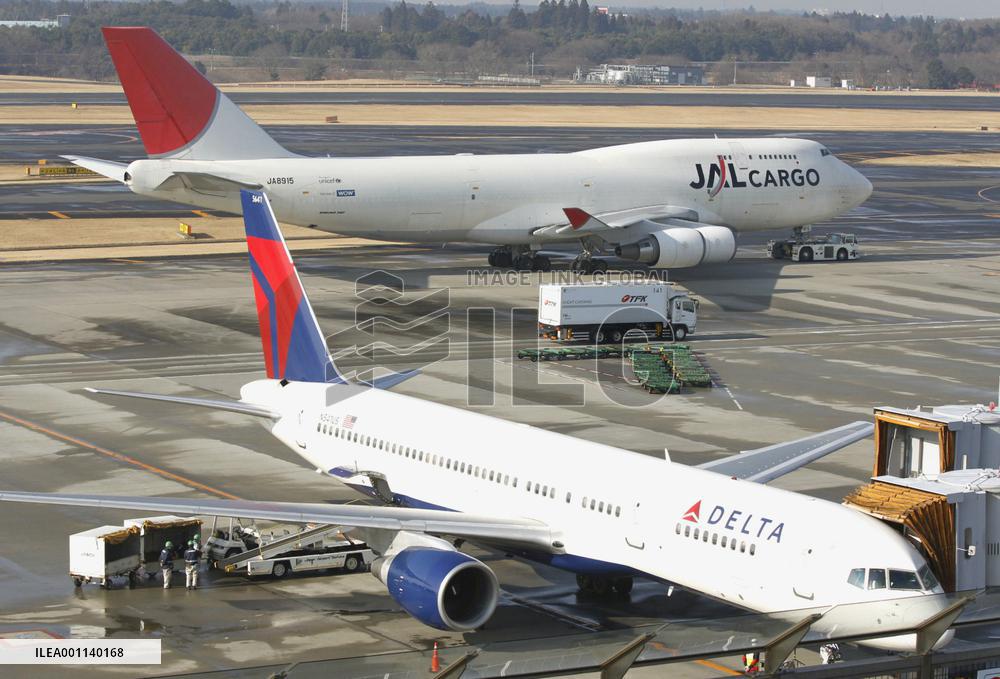 JAL heads for court-backed bankruptcy