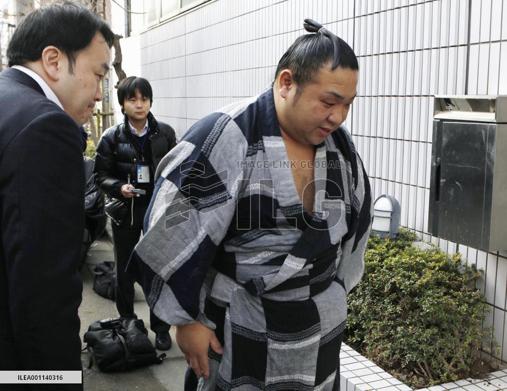 Ex-ozeki Chiyotaikai hangs up mawashi
