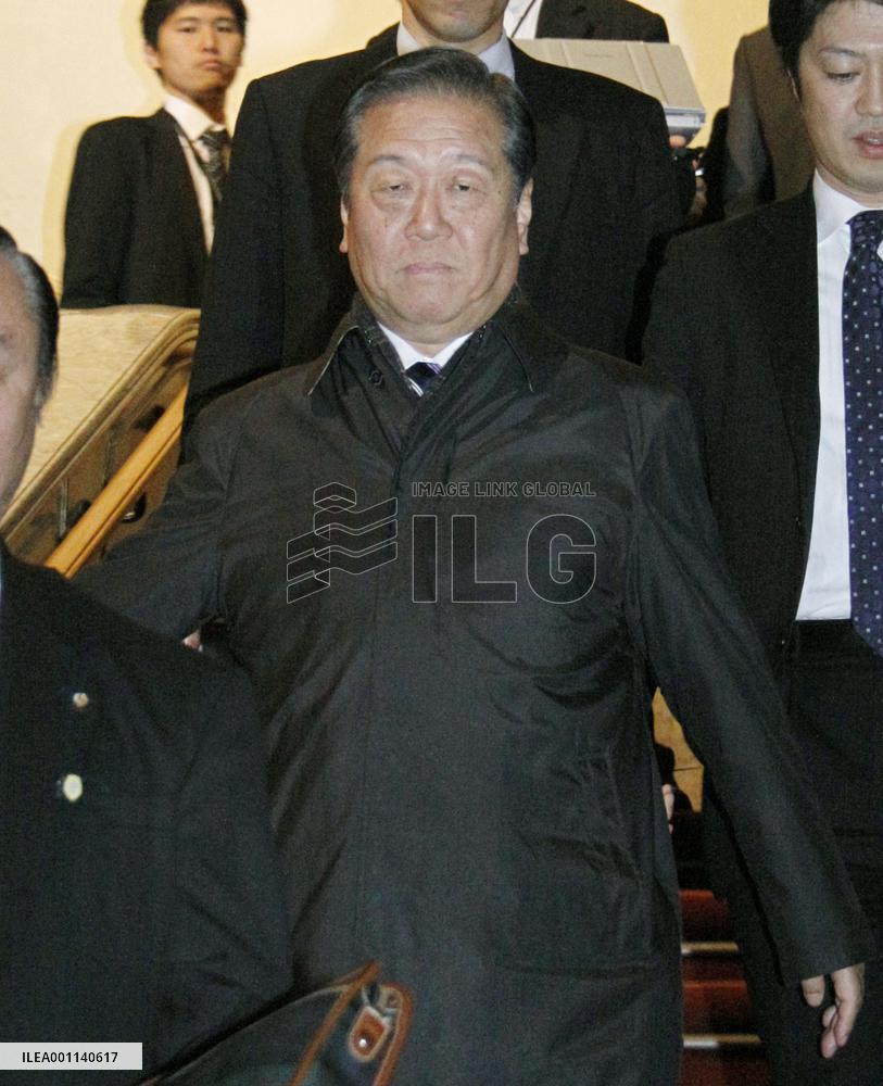 Ozawa to accept prosecutors request for questioning