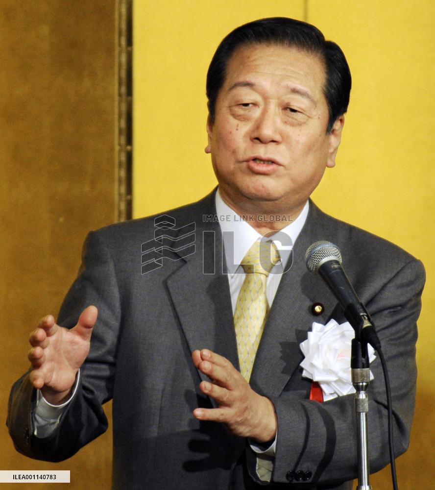 Ozawa says he will stay as No. 2 of DPJ