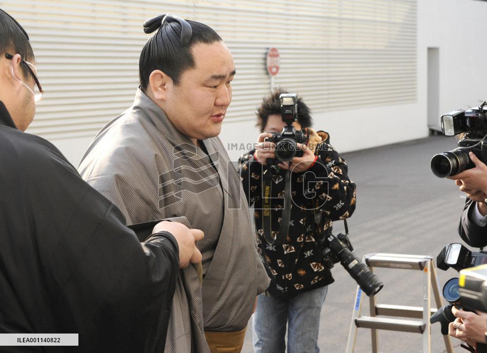 Sumo champ Asashoryu chided over drunken behavior