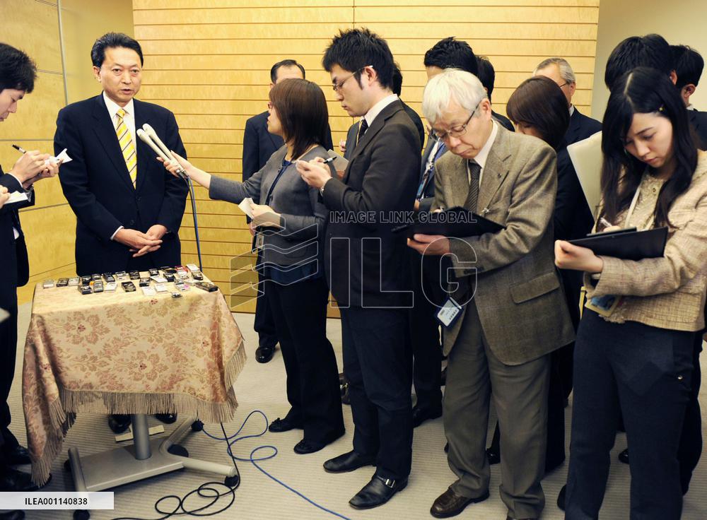 Hatoyama reiterates gov't will make Futemma decision by May