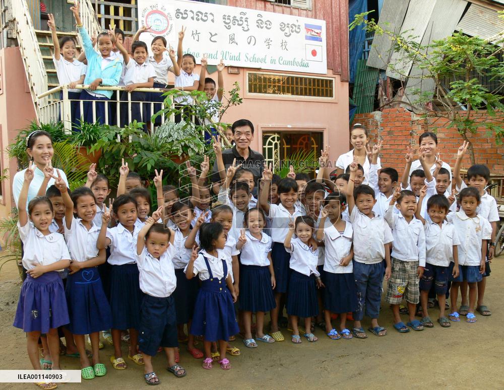 Cambodian school adopting Japanese method enjoys popularity