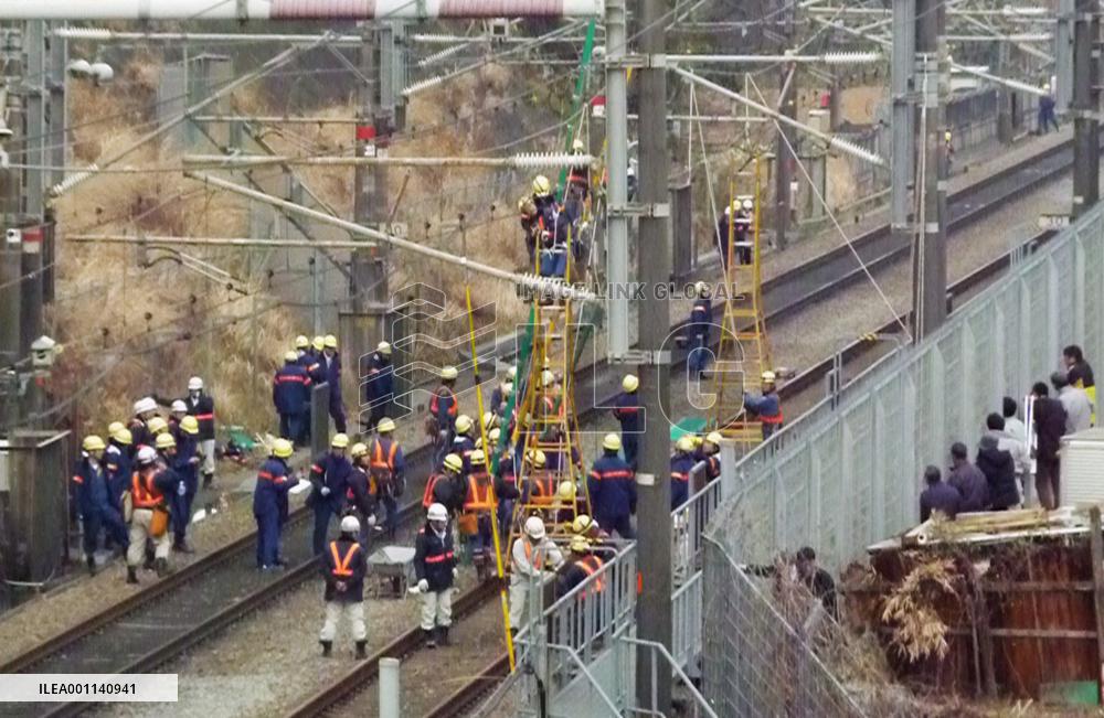 Power failure stops Tokaido Shinkansen bullet trains
