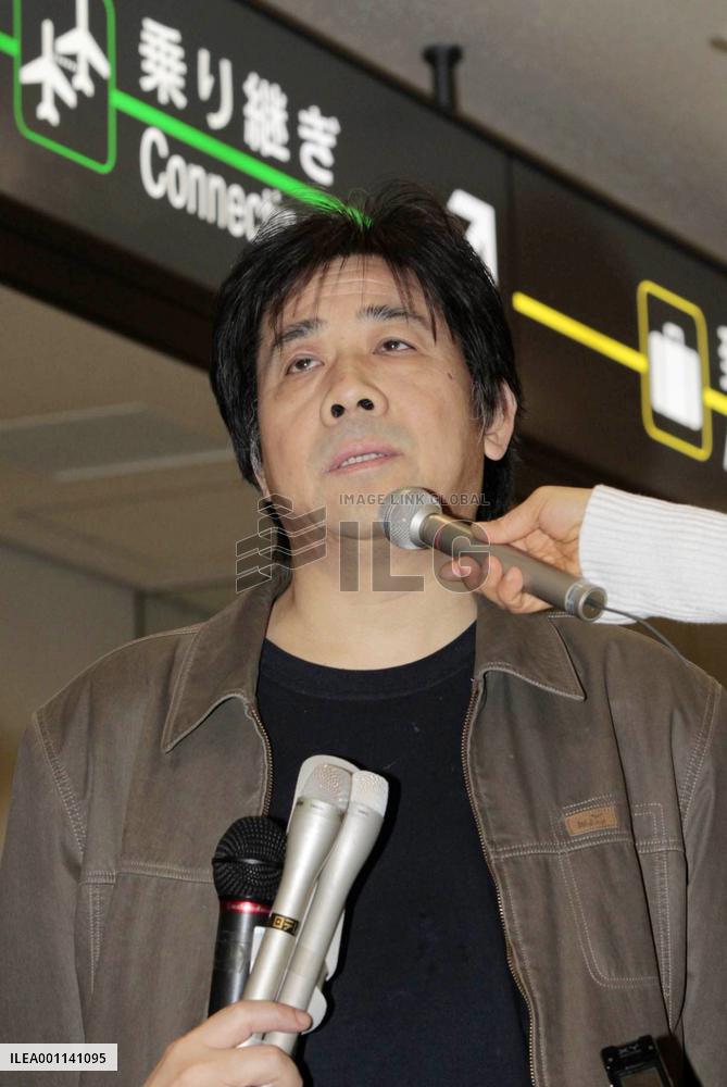 Chinese activist at Narita airport allowed to return home
