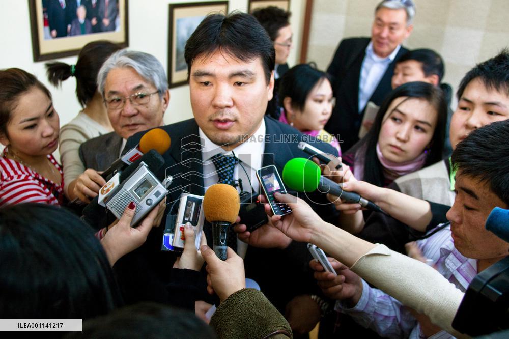 Asashoryu's brother comments on retirement