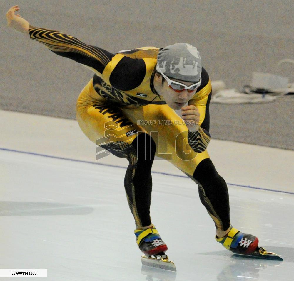 Japanese speed skaters practice for Vancouver Olympics
