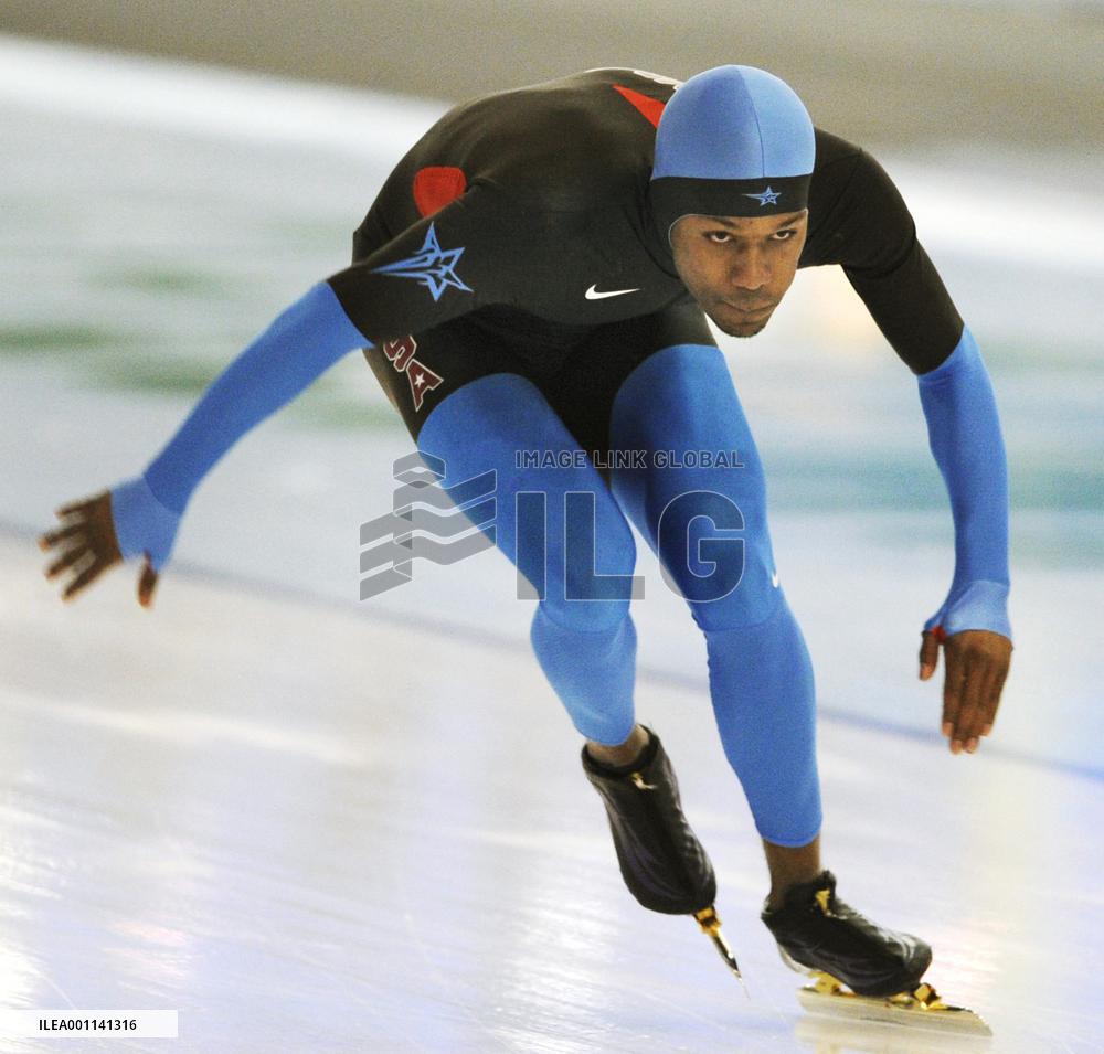 Shani Davis prepares for Vancouver Olympics