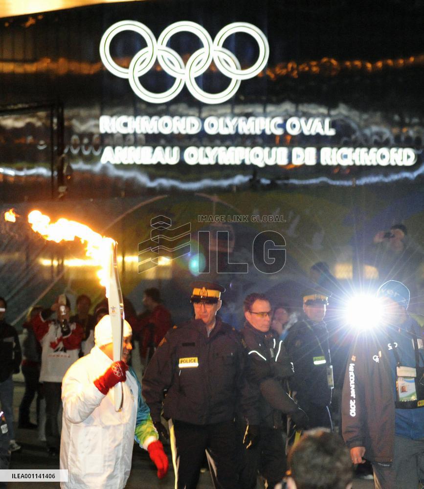 Olympic torch arrives in Richmond