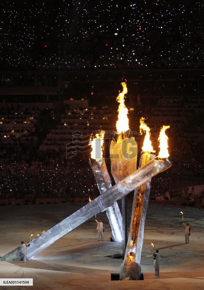Glitch in Olympic torch arm