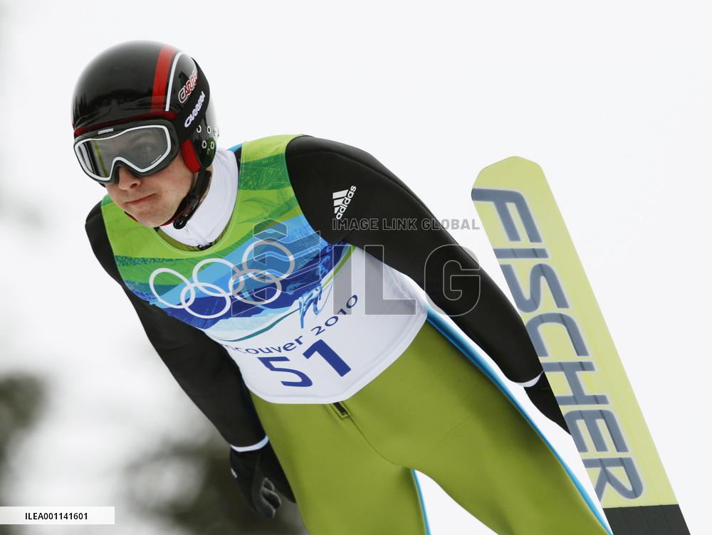Swiss Ammann wins normal hill
