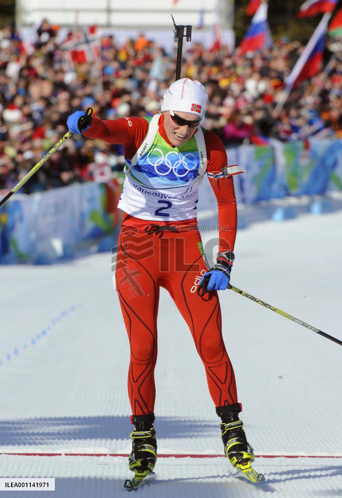 Berger wins gold in women's 15km individual biathlon
