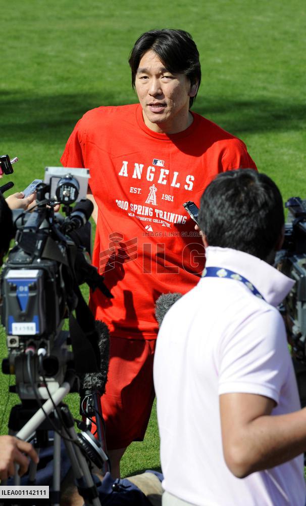 Angels' Matsui begins camp in Arizona
