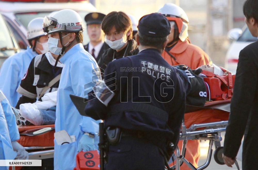16 hurt on turbulence-hit United Airlines plane