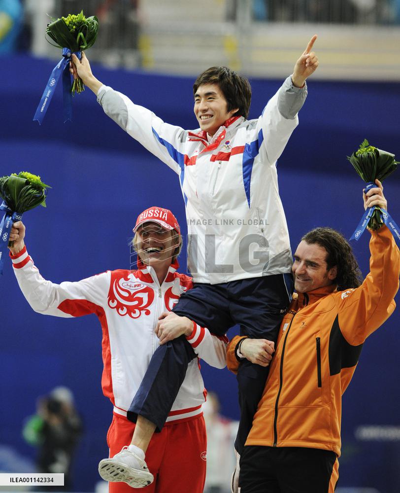 Olympic medalists in 10,000m speed skating
