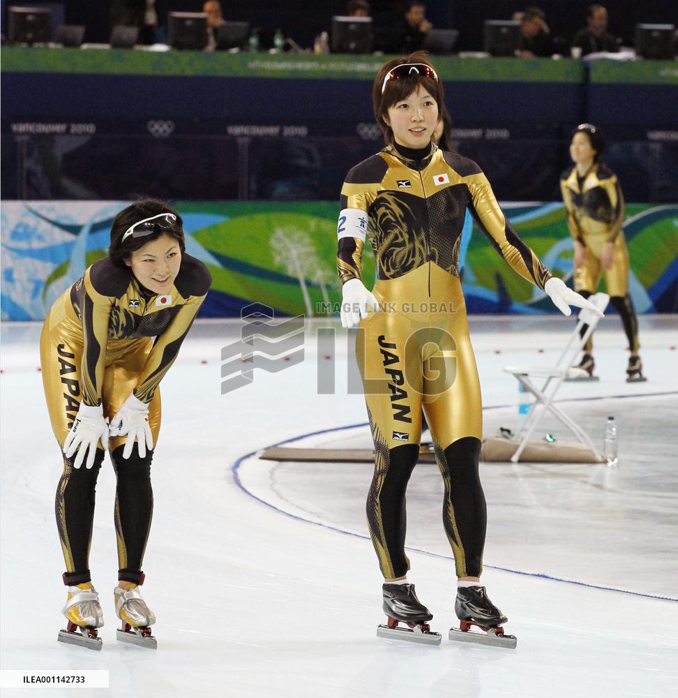 Japan wins women's speed skating team pursuit silver medal