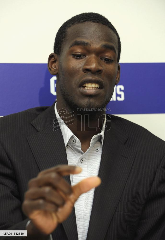 Dragons' pitcher Nelson speaks at press conference