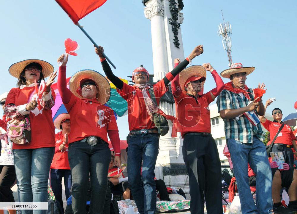 Pro-Thaksin rallies continue in Thailand