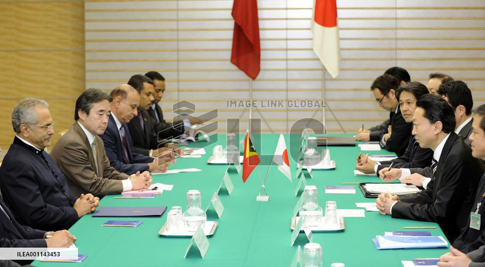 E. Timor Pres. Ramos-Horta talks with Hatoyama