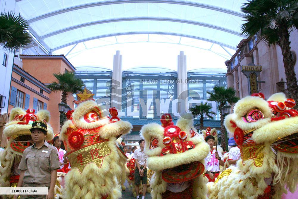 Universal Studios theme park opens in Singapore