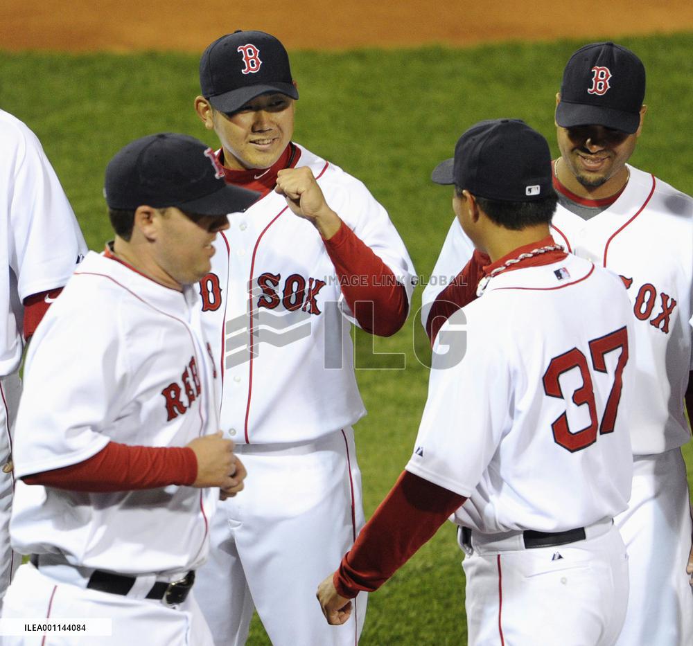 Red Sox's Okajima plays in season opener