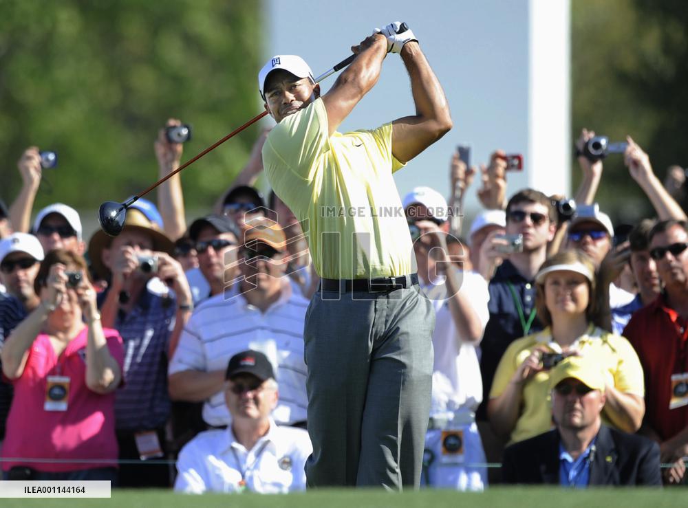 Woods prepares for Masters