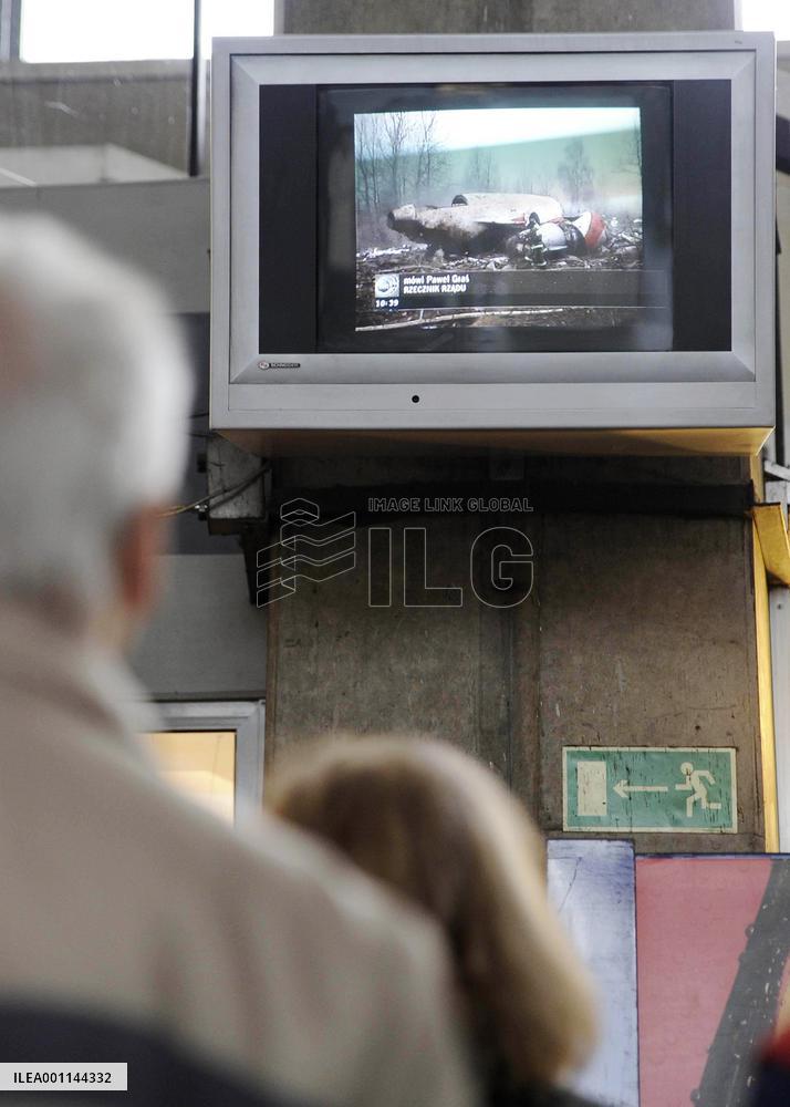 Polish Pres. Kaczynski killed in plane crash in Russia