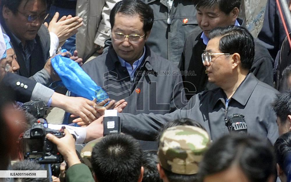 President Hu arrives in quake-hit area of northwestern China