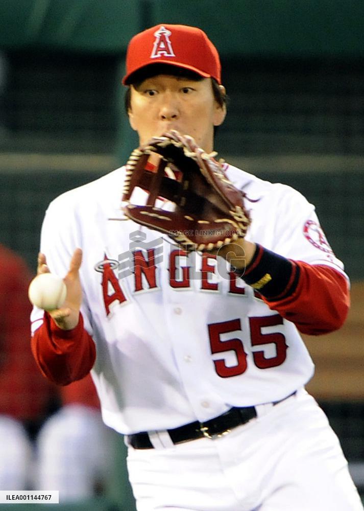 Angels' Matsui plays defense