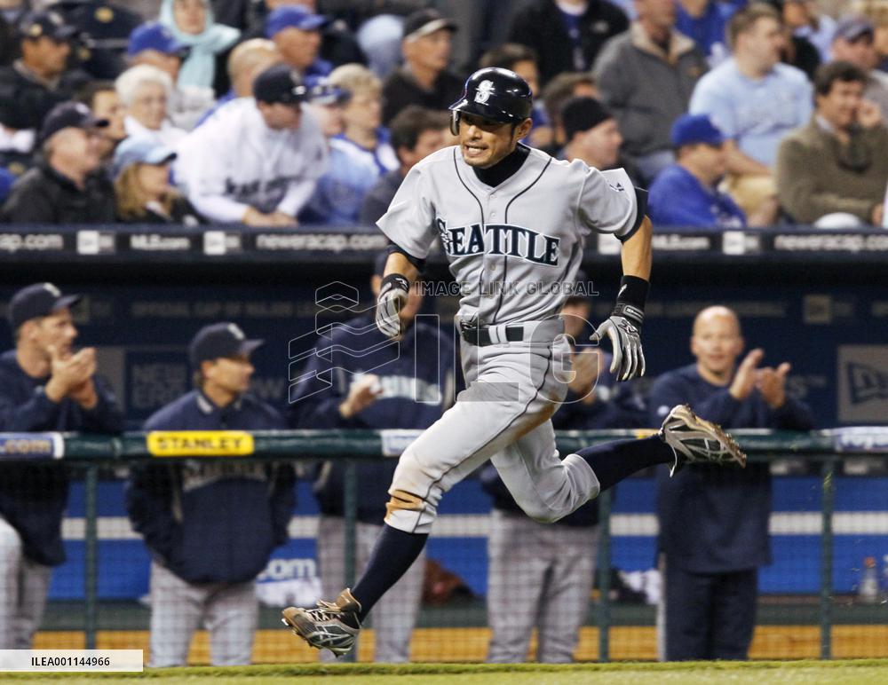 Seattle Mariners' Ichiro 2-for-5 against Kansas City Royals