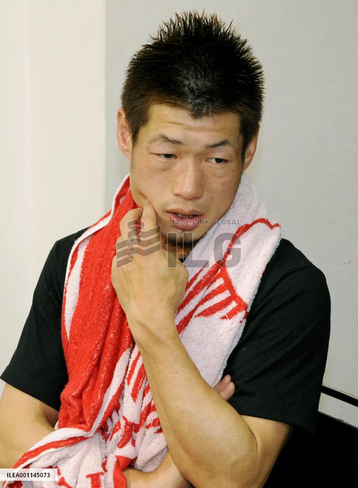 Montiel stops Hasegawa to seize WBC bantamweight crown