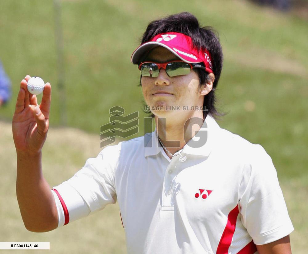 Ishikawa shoots tour record 58 to win Crowns